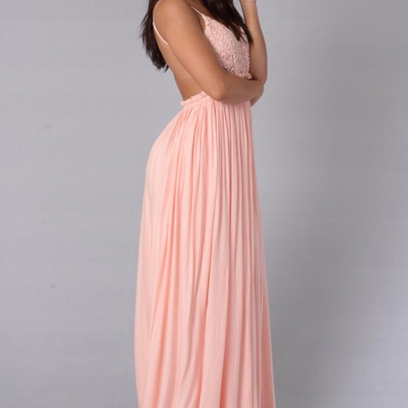 2 of the same dress, one salmon colored one white - Picture 3 of 4